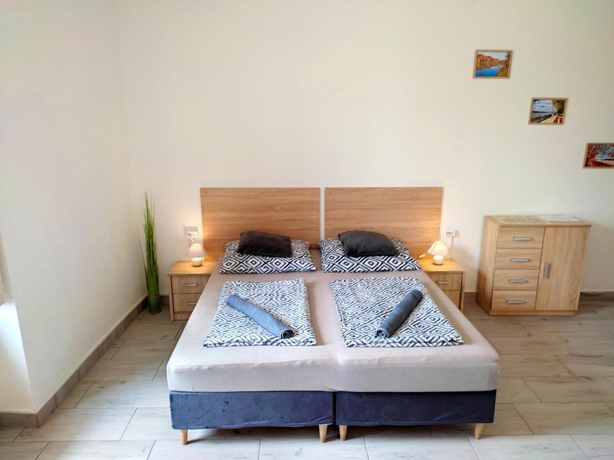 Panorama Apartman วาค ภายนอก รูปภาพ